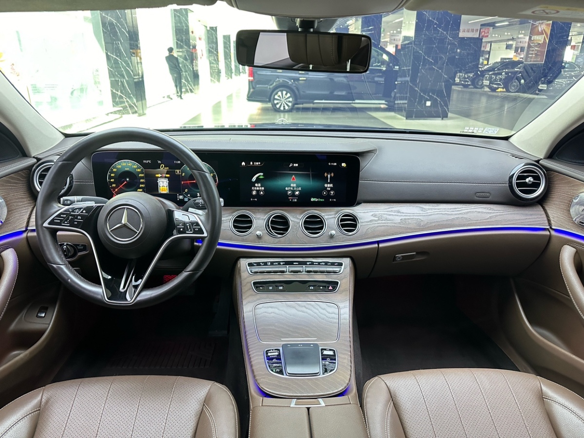 奔馳 奔馳E級(jí)  2023款 E 300 L 時(shí)尚型圖片