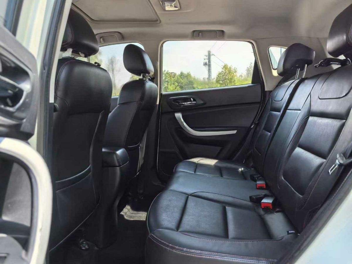 長安 CS35  2015款 1.6L 手動尊貴型 國IV圖片