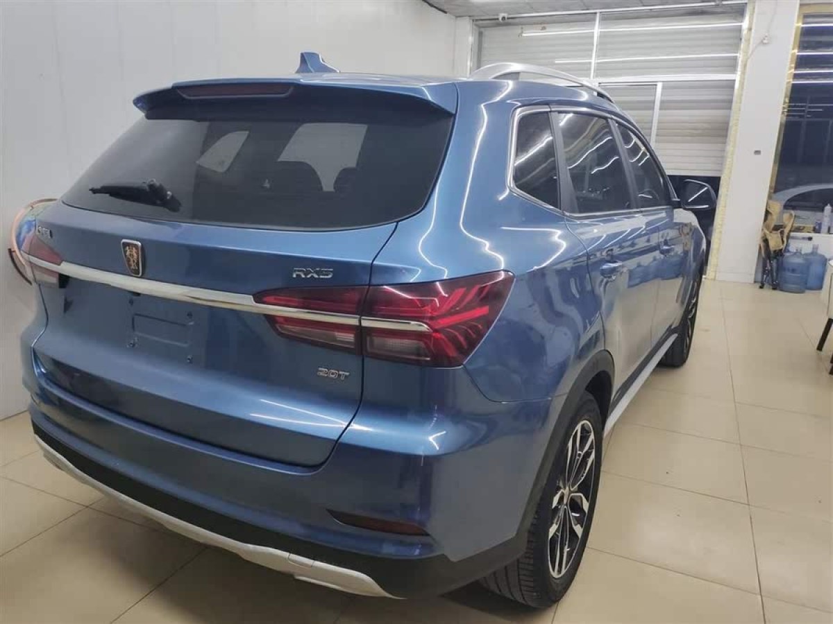 榮威 RX5  2016款 20T 兩驅(qū)手動(dòng)互聯(lián)網(wǎng)智惠版圖片