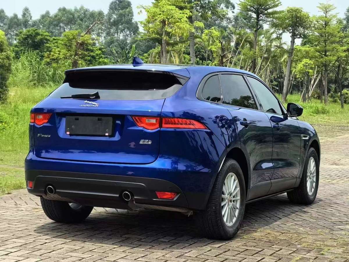 捷豹 F-PACE  2018款 2.0T 四驅(qū)都市尊享版圖片