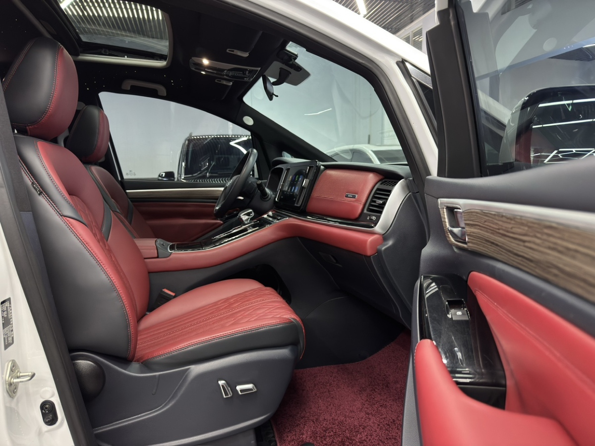 廣汽傳祺 M8  2023款 領(lǐng)秀系列 390T 尊享版圖片
