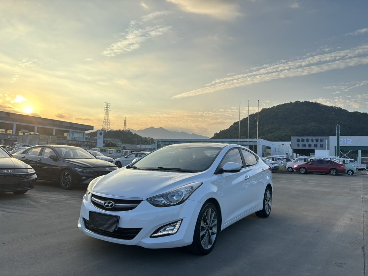 現(xiàn)代 朗動  2015款 1.6L 自動領(lǐng)先型圖片