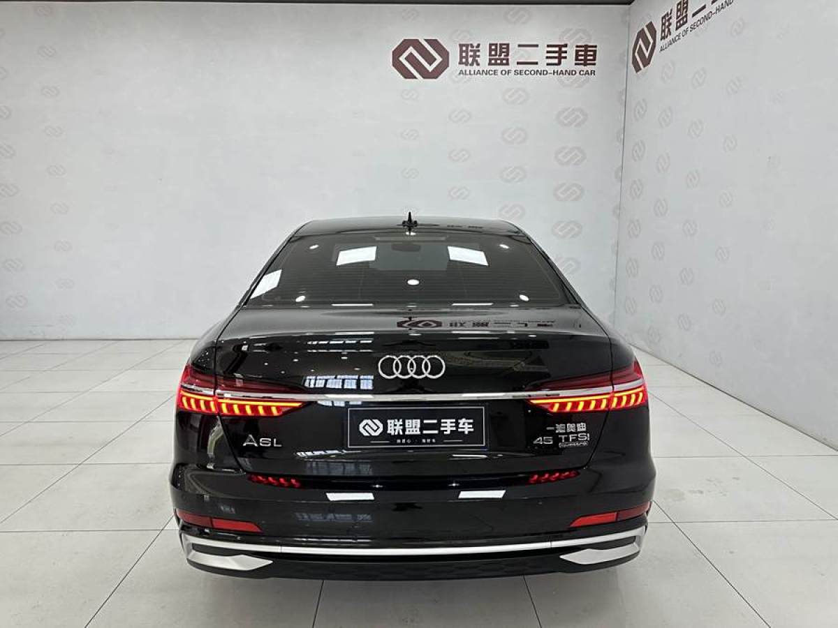 奧迪 奧迪A6L  2023款 改款 45 TFSI quattro 臻選動感型圖片