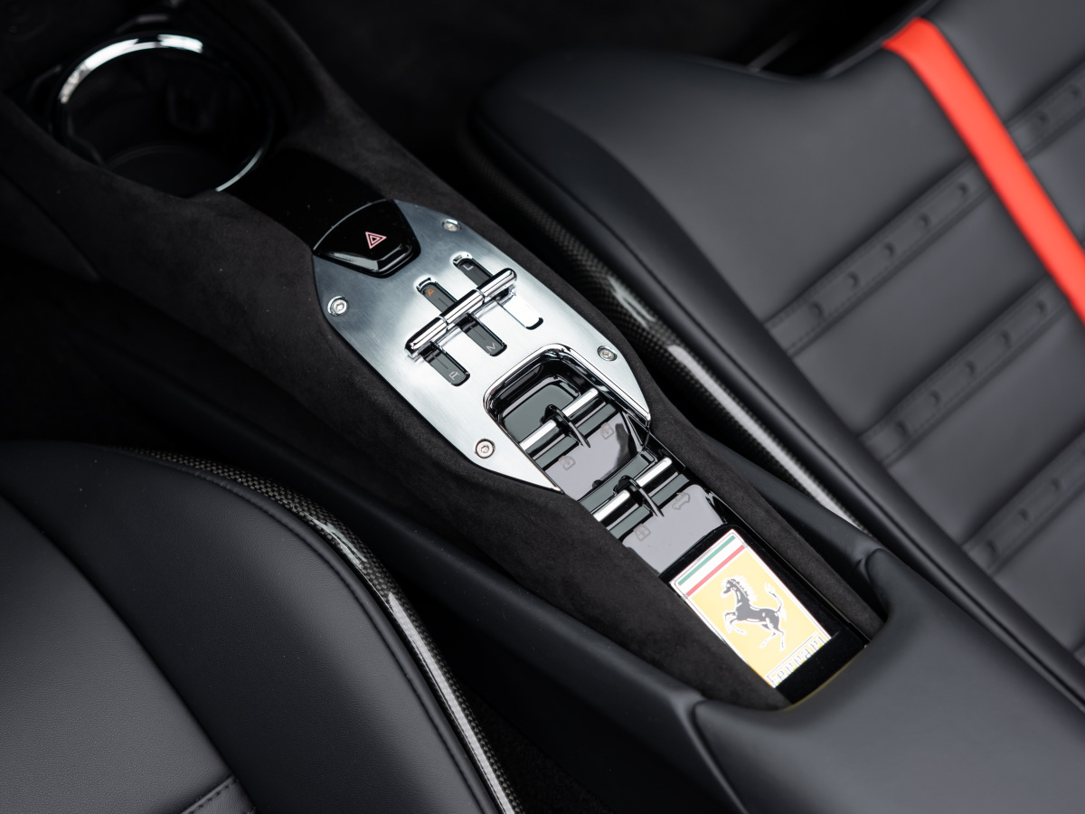 法拉利 法拉利296 GTB  2022款 3.0T V6 GTS圖片