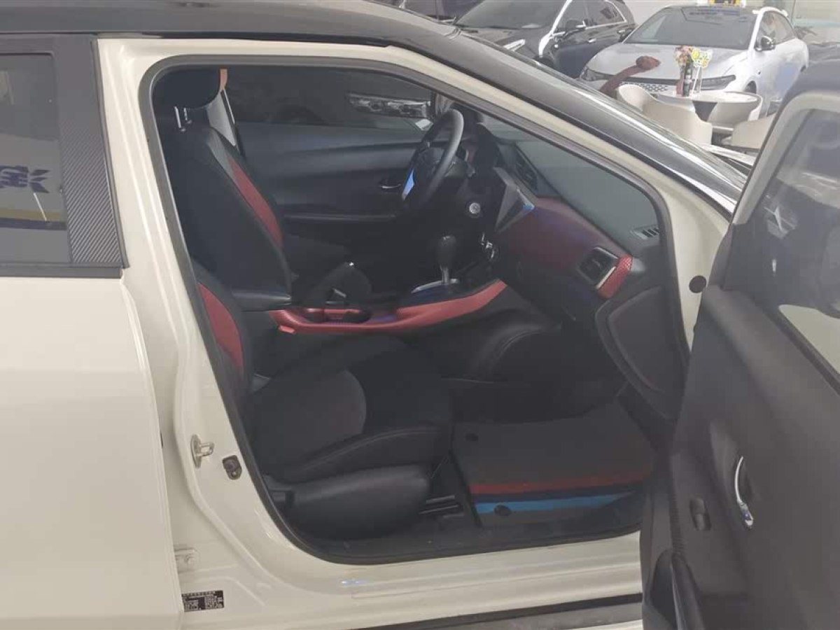 日產(chǎn) LANNIA 藍(lán)鳥(niǎo)  2019款 1.6L CVT炫酷版 國(guó)VI圖片