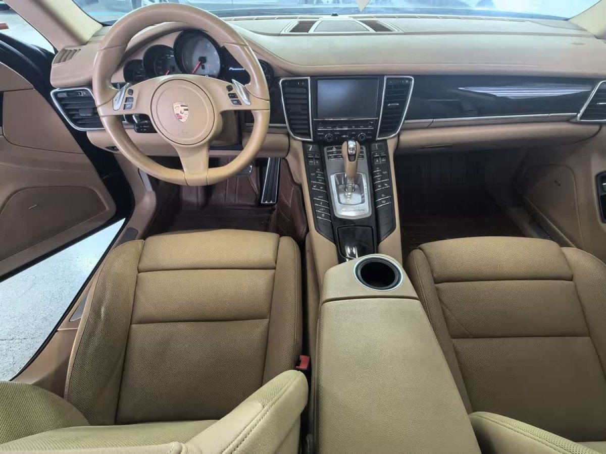 保時(shí)捷 Panamera  2014款 Panamera 4S Executive 3.0T圖片
