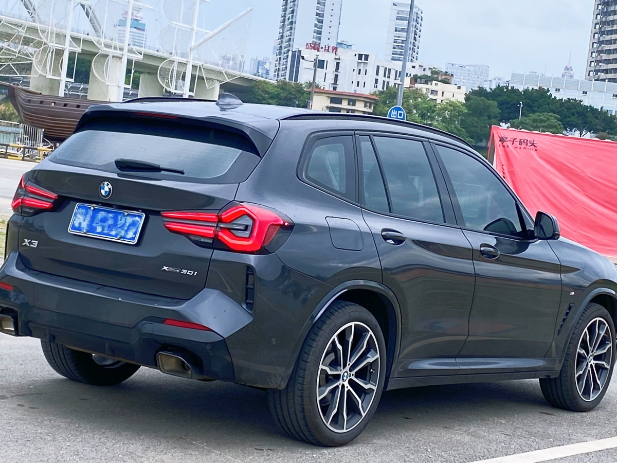 寶馬 寶馬X3  2022款 xDrive30i 領(lǐng)先型 M曜夜套裝圖片