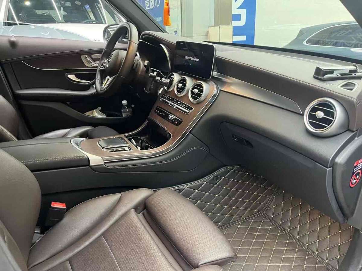 2021年1月奔馳 奔馳GLC  2021款 GLC 300 L 4MATIC 動(dòng)感型