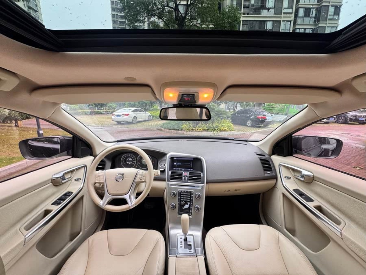 沃爾沃 XC60  2012款 T6 AWD舒適版圖片