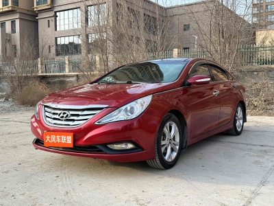 2013年8月 現(xiàn)代 索納塔 2.0L 自動領(lǐng)先版圖片