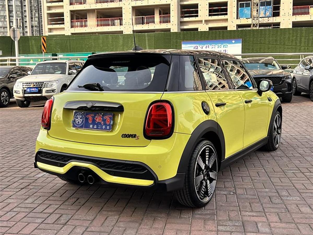 MINI MINI  2022款 改款 2.0T COOPER S 藝術(shù)家 五門版圖片