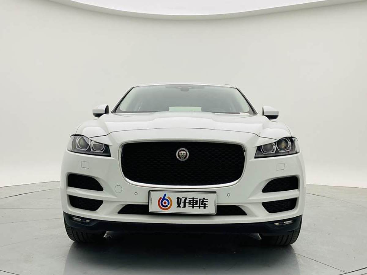 捷豹 F-PACE  2016款 2.0T 兩驅(qū)都市尊享版圖片