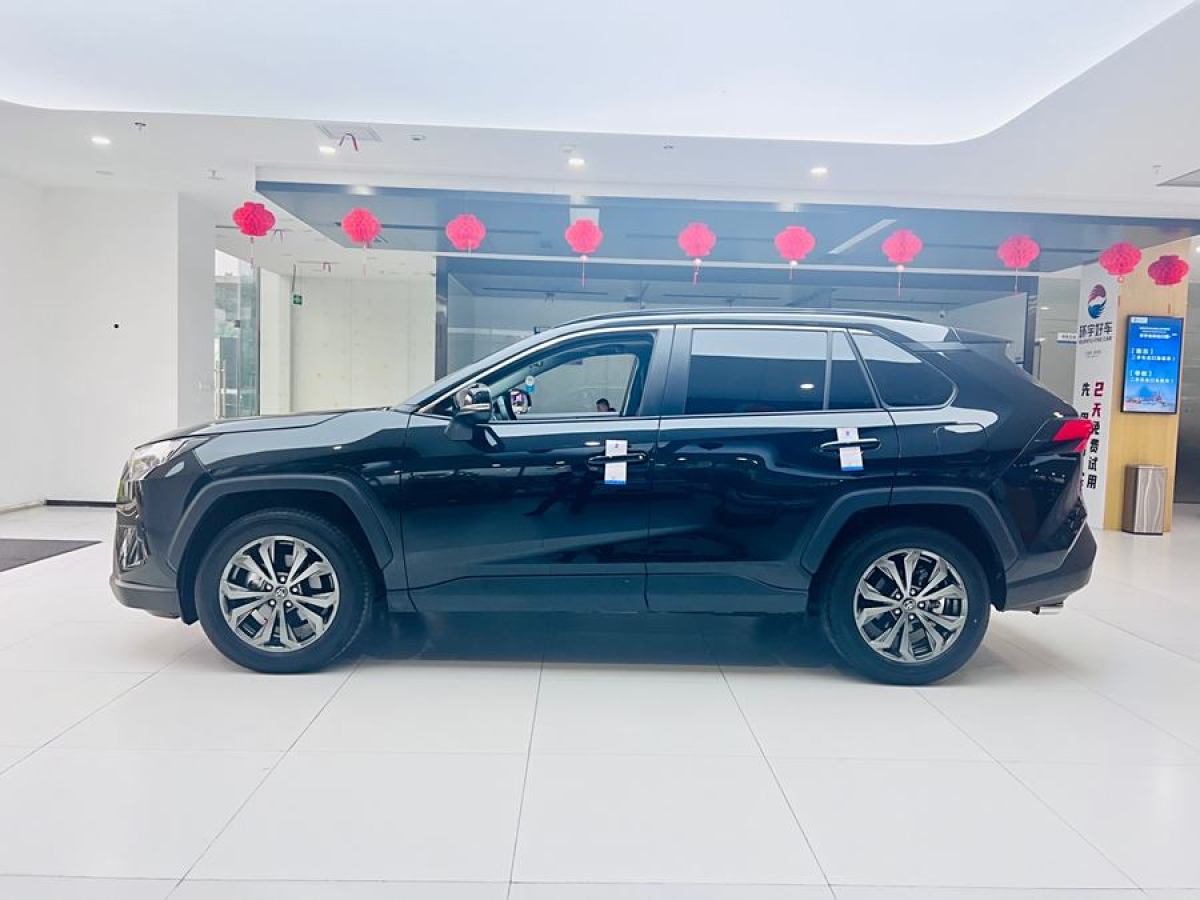 豐田 RAV4榮放  2023款 2.0L CVT兩驅(qū)風(fēng)尚Plus版圖片