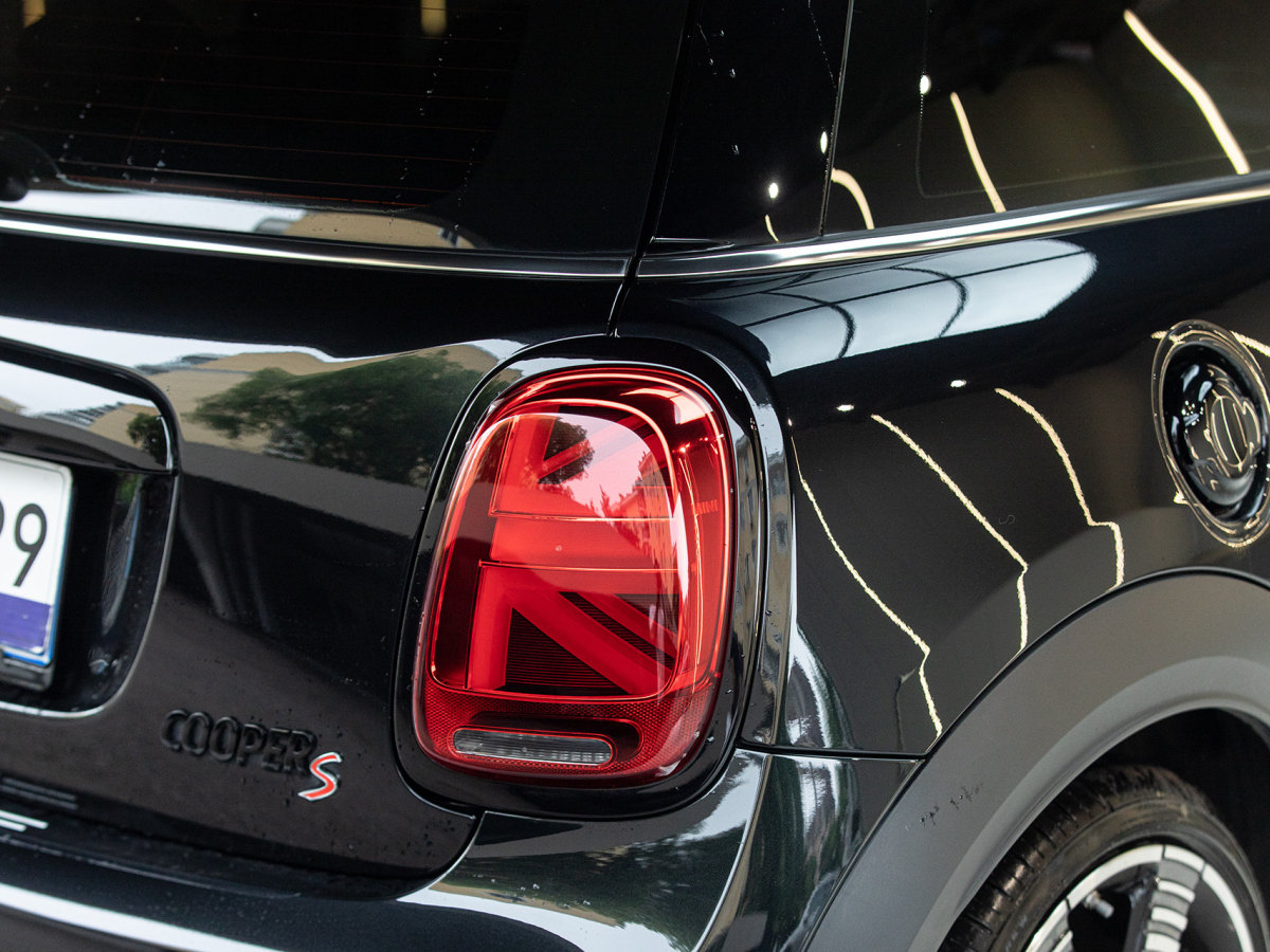 MINI MINI  2023款 改款 2.0T COOPER S 藝術(shù)家圖片