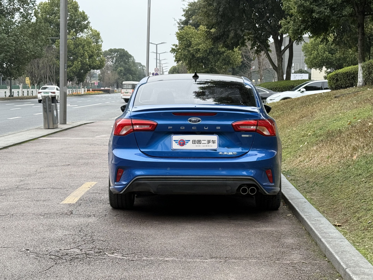 2019年7月福特 ?？怂? 2020款 三廂 EcoBoost 180 自動(dòng)ST Line