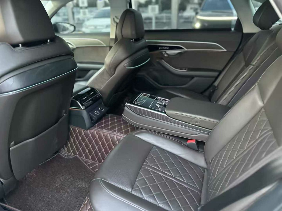 奧迪 奧迪S8  2020款 S8L 4.0TFSI quattro圖片