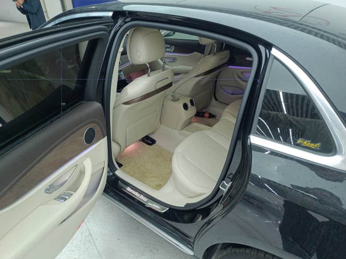 奔馳 奔馳E級  2019款 改款 E 300 L 豪華型圖片