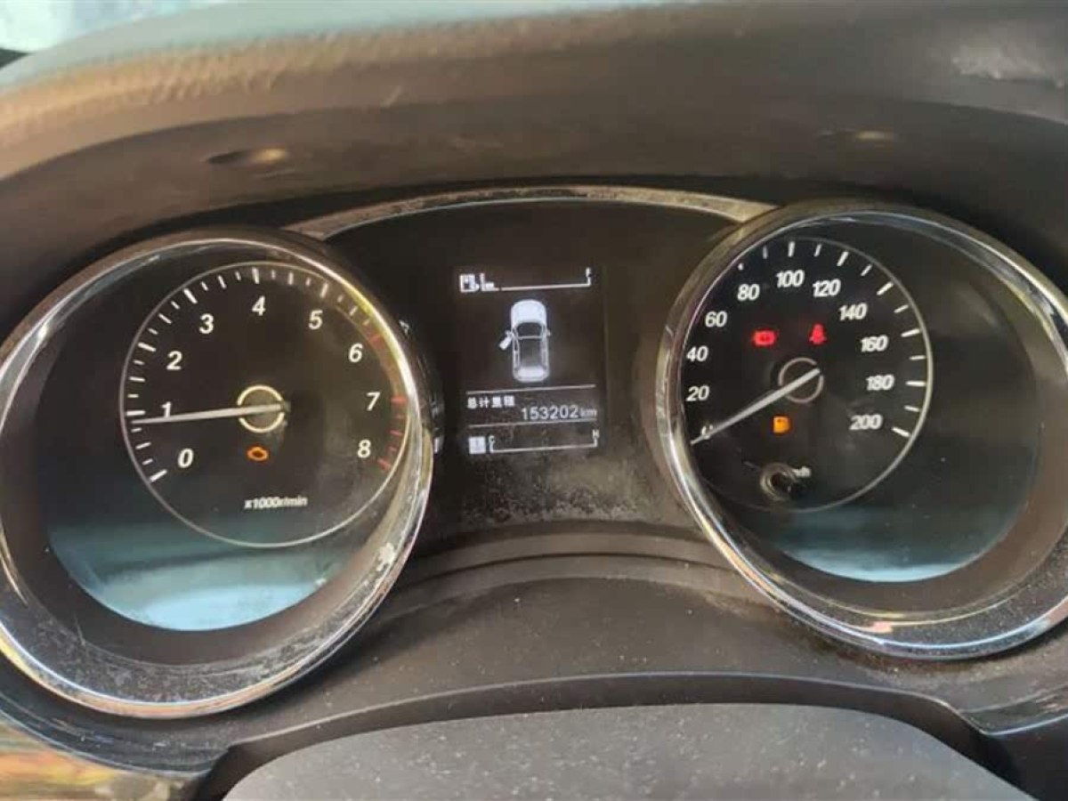 寶駿 730  2016款 1.5L 手動舒適型 7座圖片