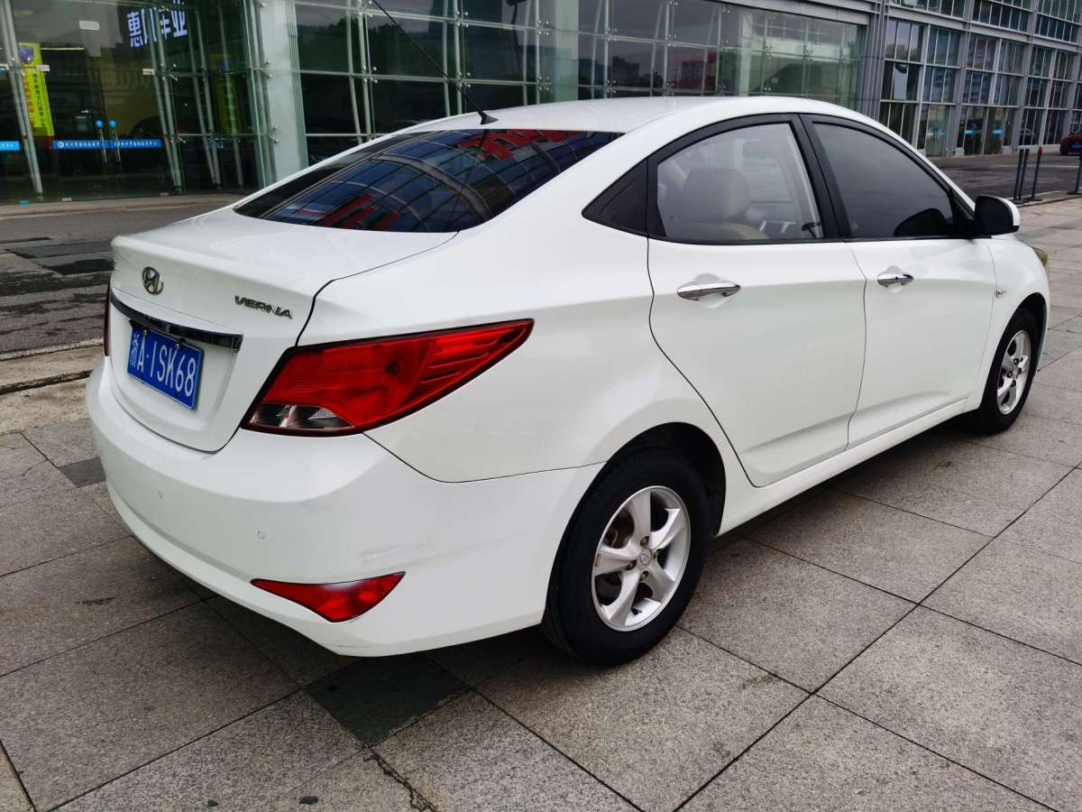 現(xiàn)代 瑞納  2014款 1.4L 自動智能型GLS圖片