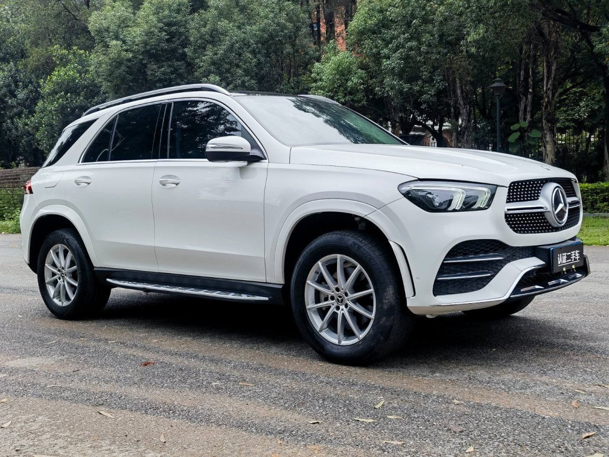 奔馳 奔馳GLE  2020款 改款 GLE 350 4MATIC 時(shí)尚型圖片