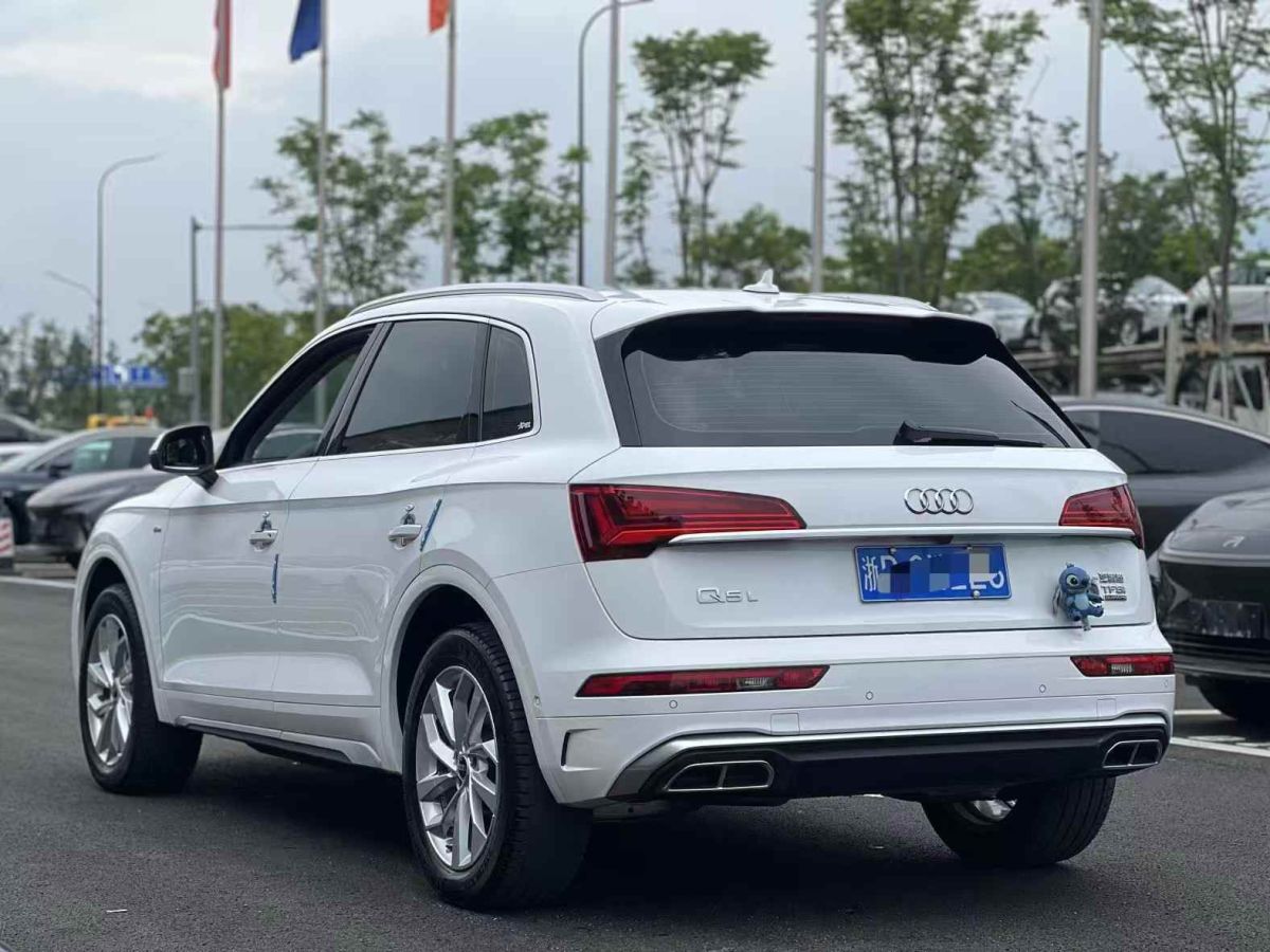 奧迪 Sport 奧迪RS Q8  2022款 RS Q8 4.0T圖片