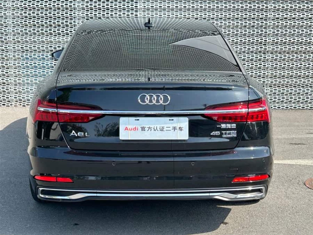 奧迪 奧迪A6L  2023款 改款 45 TFSI quattro 臻選致雅型圖片