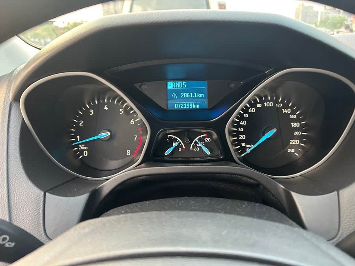 福特 ?？怂? 2018款 兩廂經(jīng)典 1.6L 自動(dòng)舒適型智行版圖片