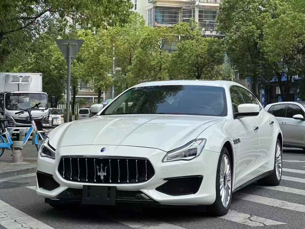 瑪莎拉蒂 總裁  2015款 3.0T 標(biāo)準(zhǔn)型圖片