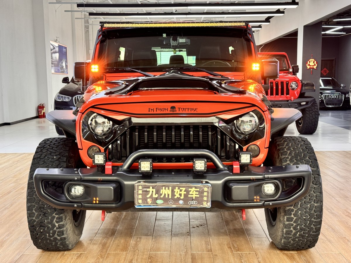 Jeep 牧馬人  2015款 3.0L Sahara 四門(mén)舒享版圖片