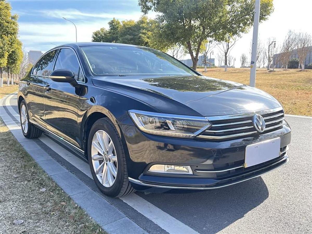 大眾 邁騰  2019款  330TSI DSG 領(lǐng)先型 國(guó)VI圖片