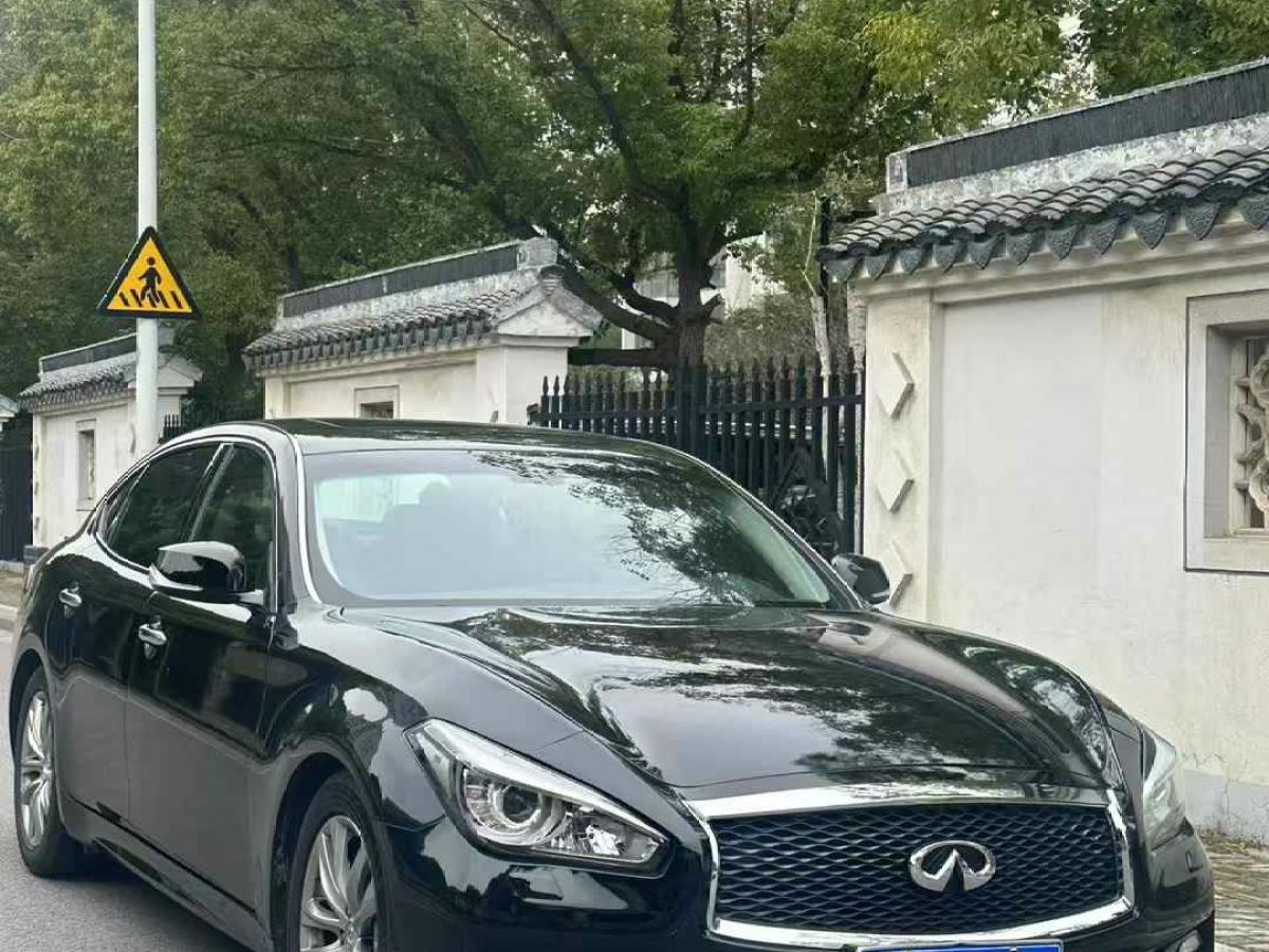 英菲尼迪 Q70  2017款 Q70L 2.5L 奢華版圖片