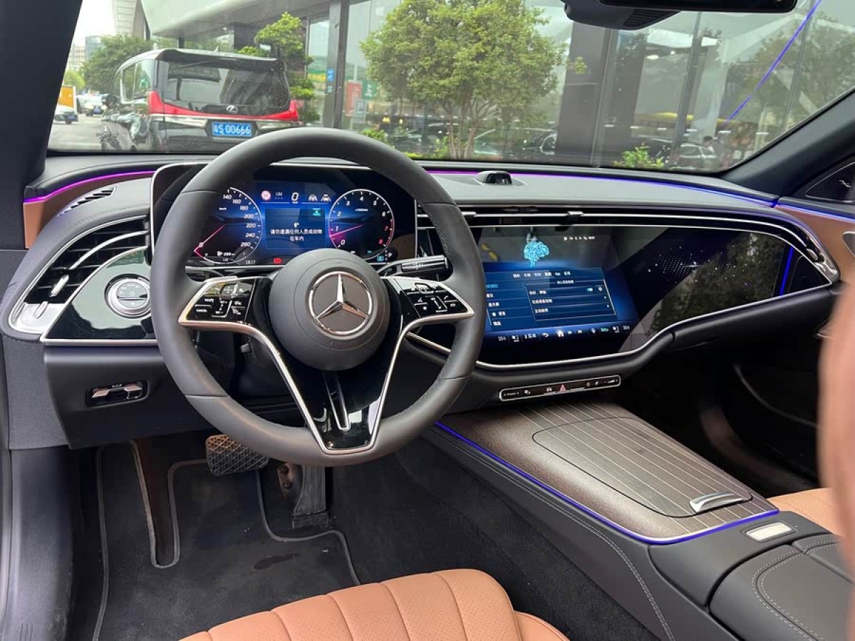 奔馳 奔馳E級  2024款 E 300 L 尊貴型圖片