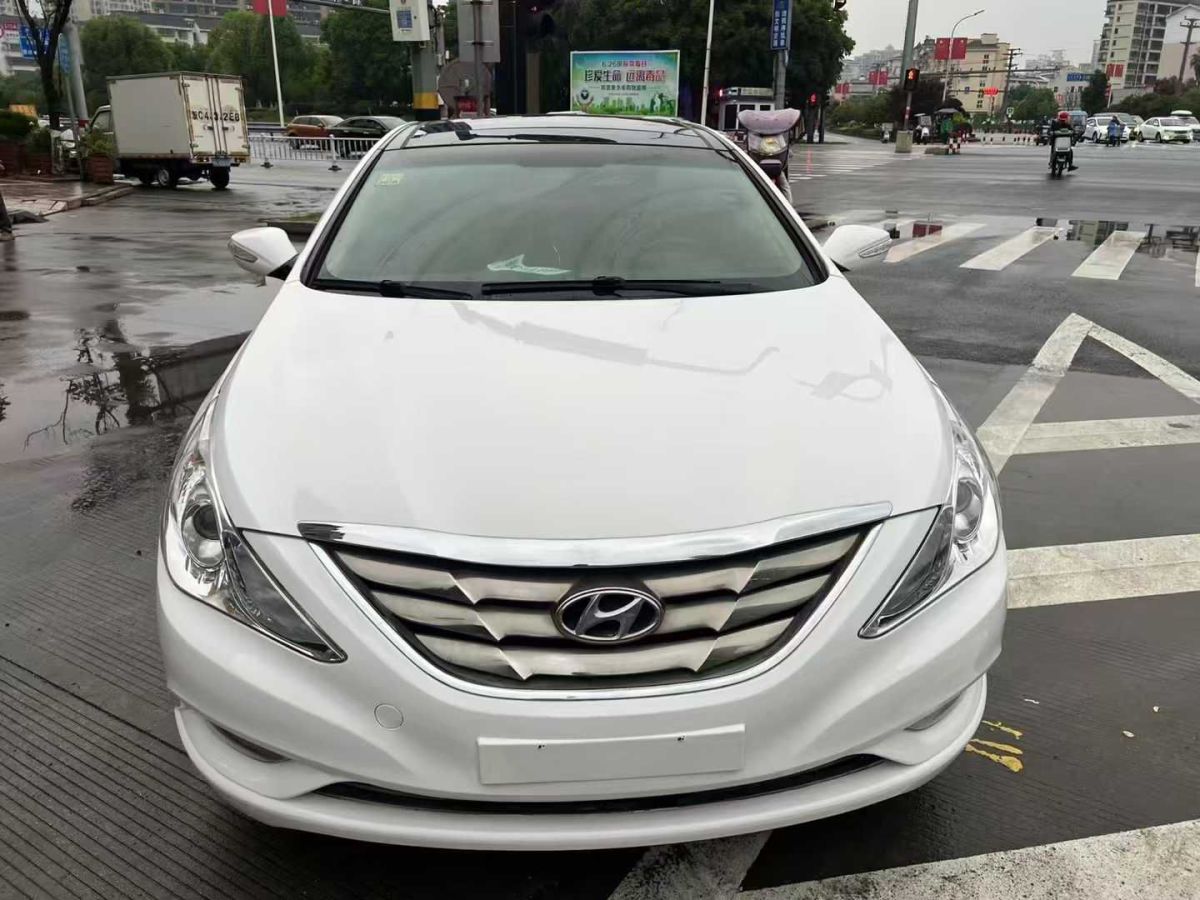 現(xiàn)代 朗動  2012款 1.6 GLX 領(lǐng)先型圖片