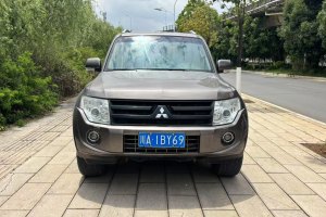 帕杰羅 三菱 3.0L 精英超越版