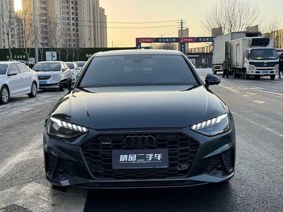 奧迪 奧迪A4L  2024款 40 TFSI quattro RS套件燃速型圖片