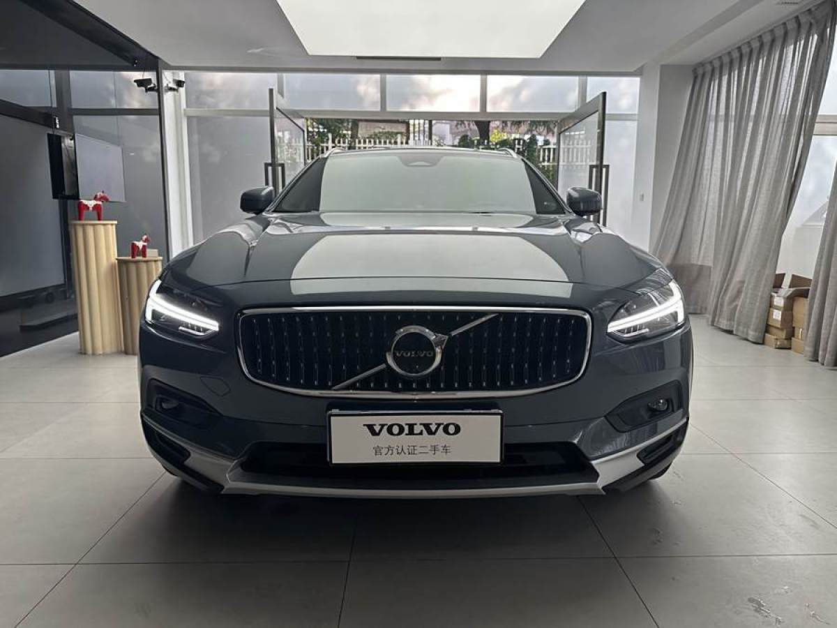 沃尔沃 V90  2023款 Cross Country B5 AWD 智尊版图片