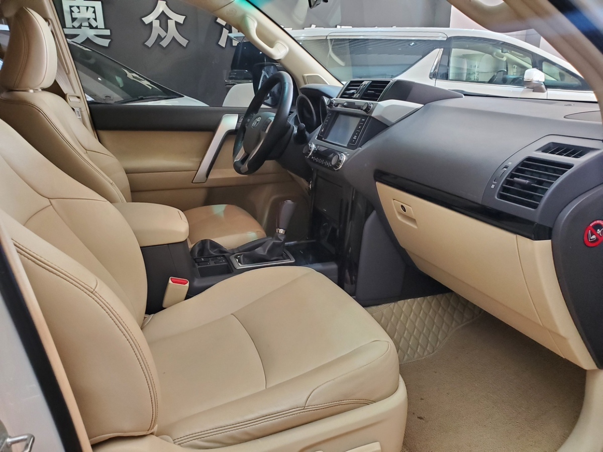 2015年10月丰田 普拉多  2015款 2.7L 自动标准版