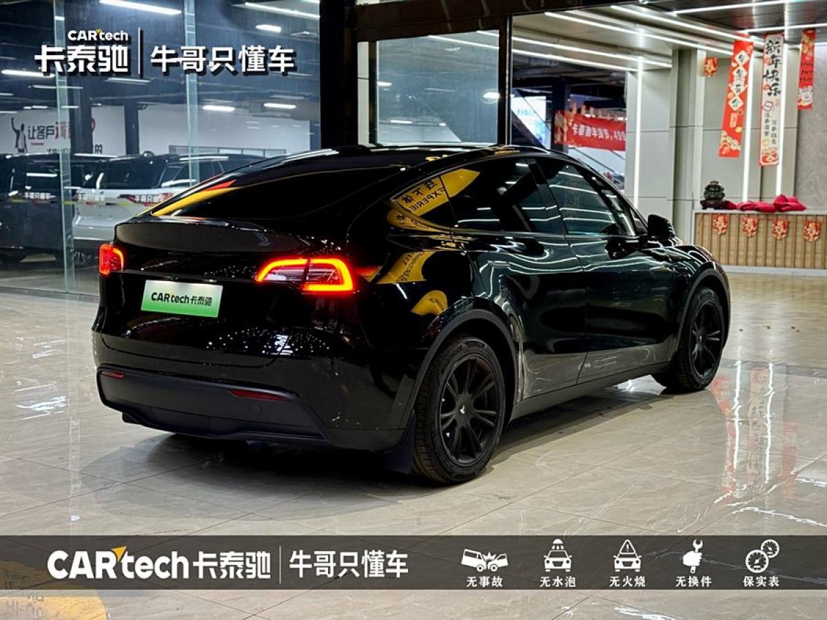 特斯拉 Model 3  2021款 改款 標(biāo)準(zhǔn)續(xù)航后驅(qū)升級版圖片