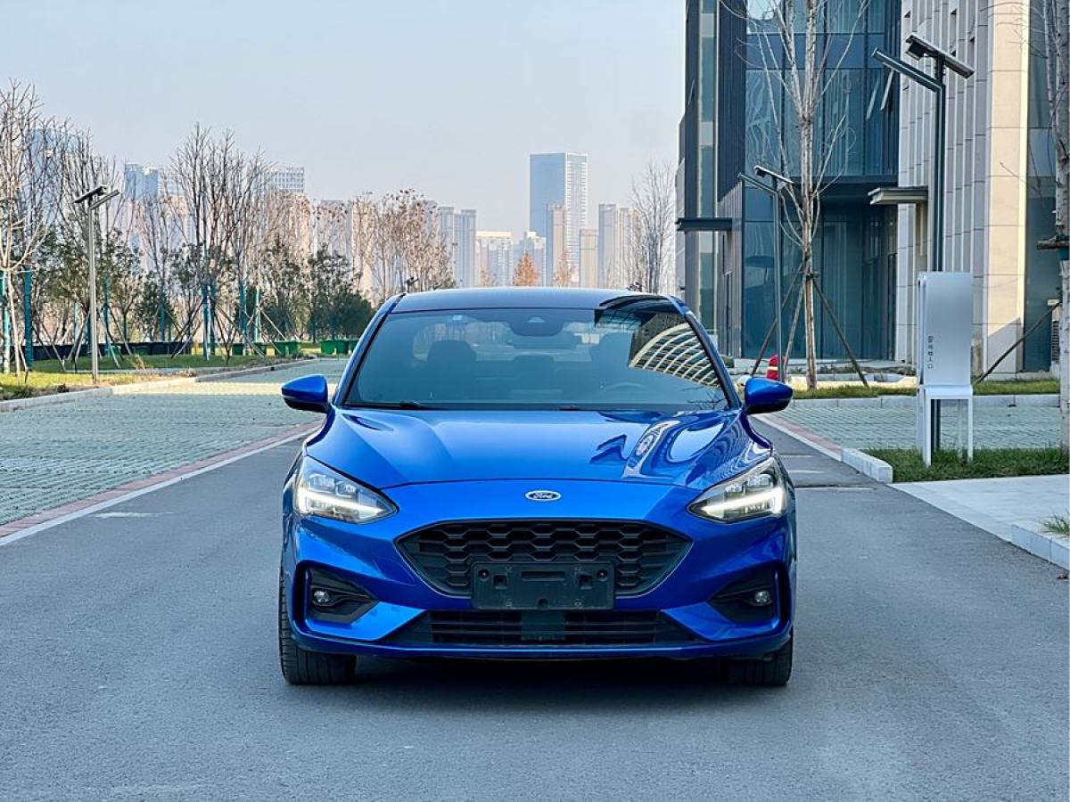 福特 福克斯  2020款 三廂 EcoBoost 180 自動ST Line圖片