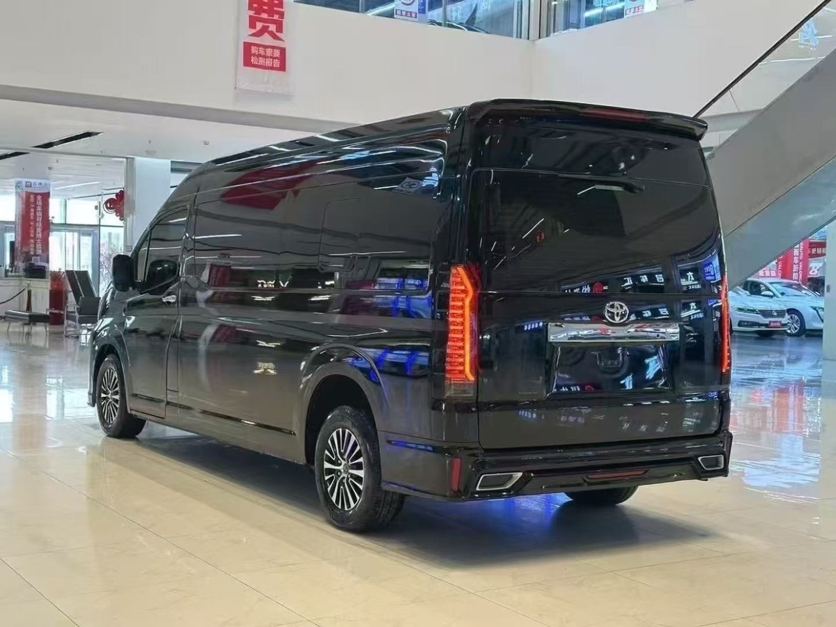 2022年9月豐田 HIACE  2011款 2.7L自動豪華版10座