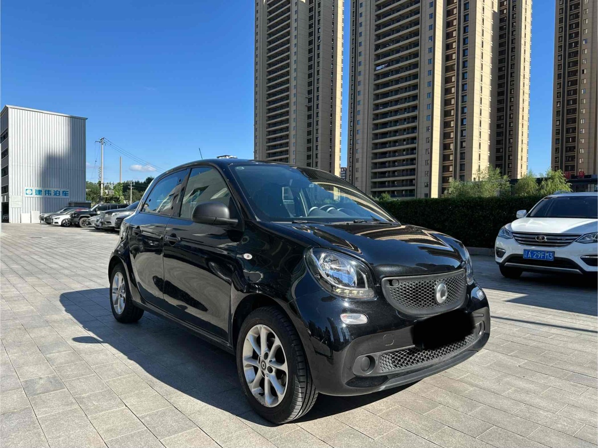 smart forfour  2016款 1.0L 52千瓦靈動(dòng)版圖片