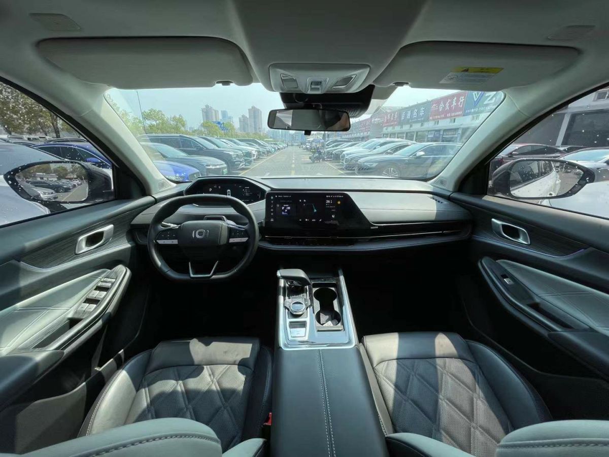 長(zhǎng)安 長(zhǎng)安UNI-V  2024款 1.5T 尊享型圖片
