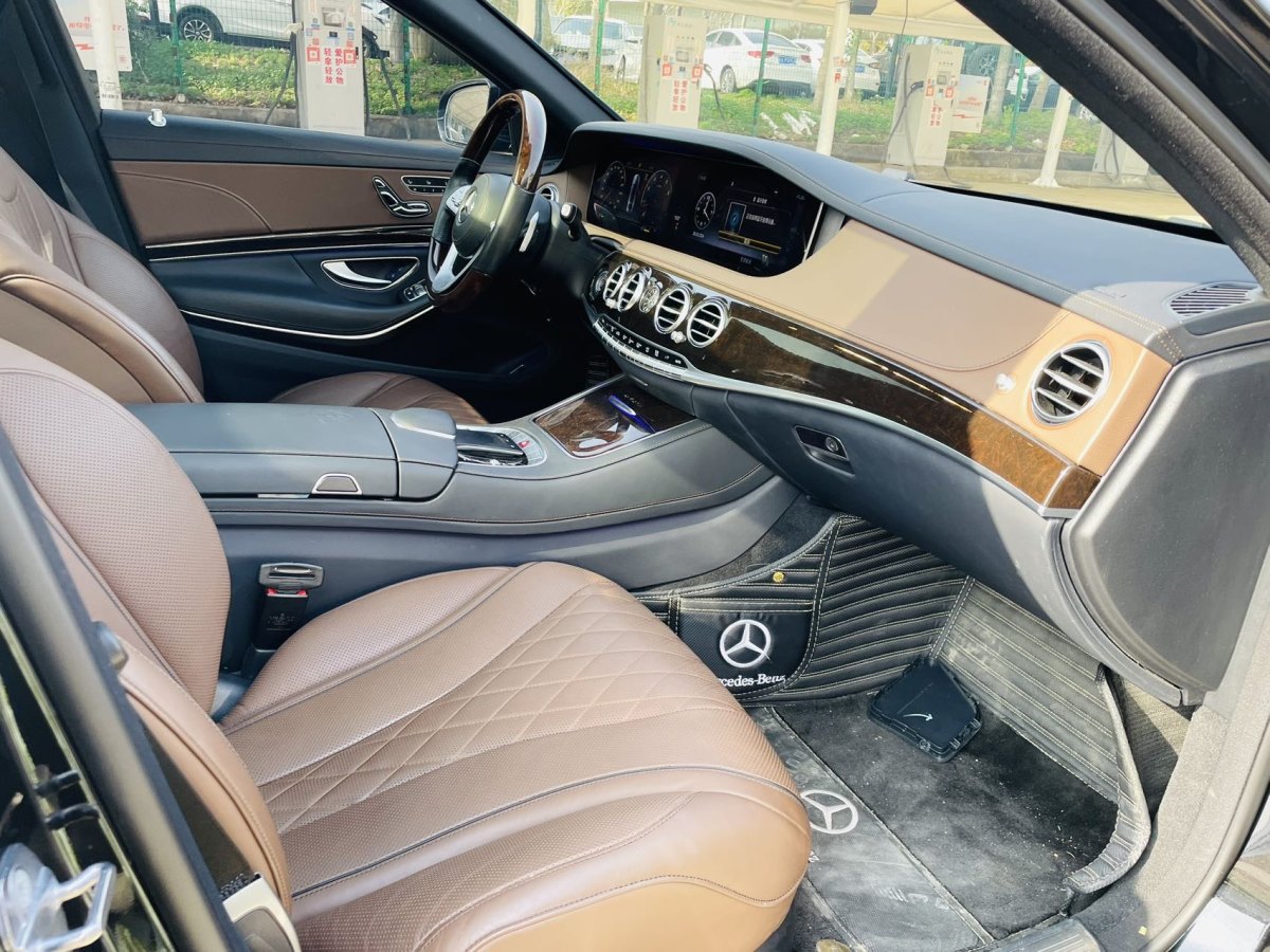 奔驰 迈巴赫S级  2019款 改款 S 560 4MATIC图片