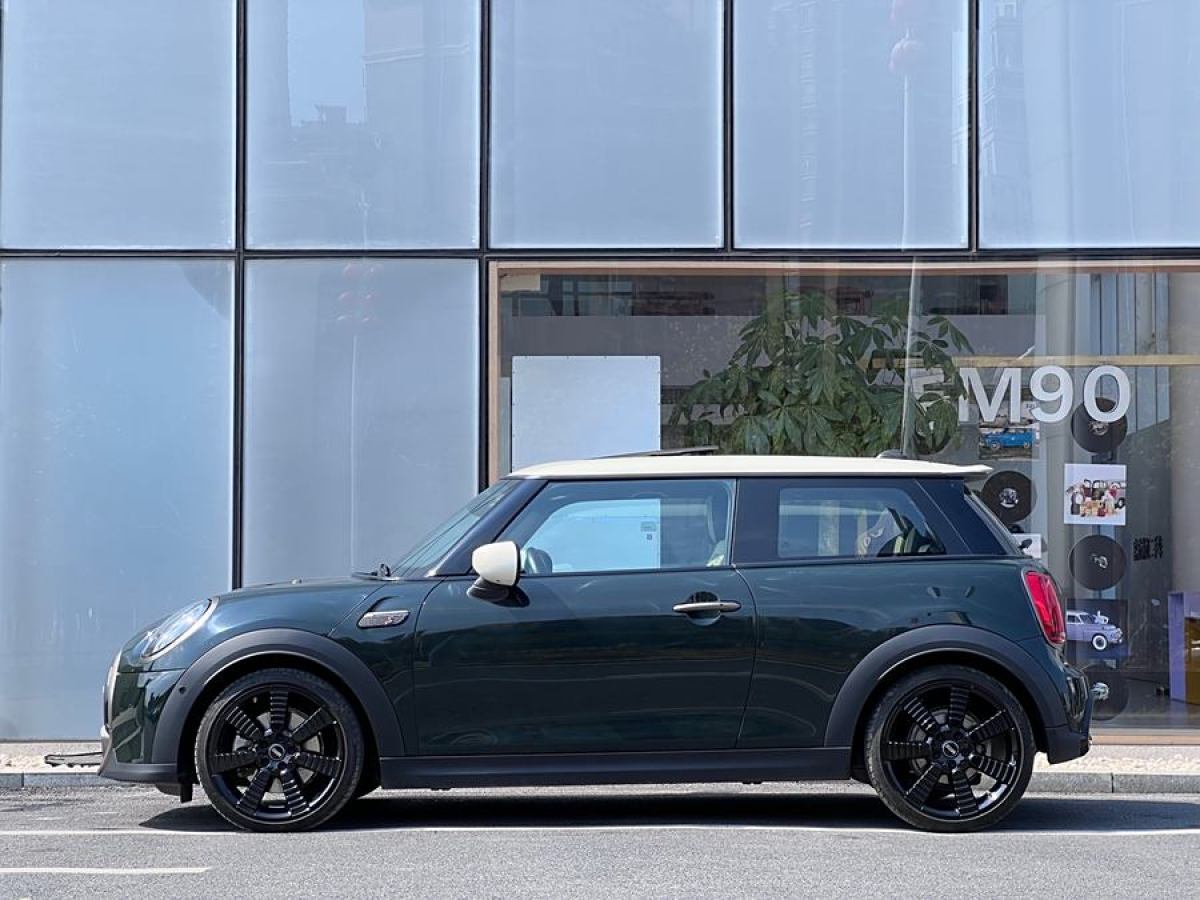 MINI MINI  2022款 2.0T COOPER S 執(zhí)迷特別版圖片