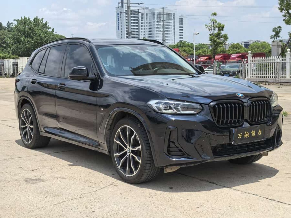 寶馬 寶馬X3  2022款 改款 xDrive30i 領(lǐng)先型 M曜夜套裝圖片
