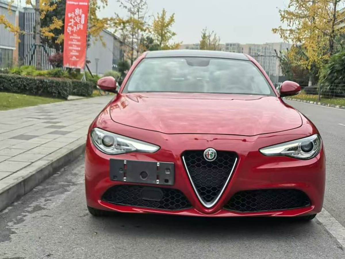 阿爾法·羅密歐 Giulia  2017款 2.0T 200HP 豪華版圖片