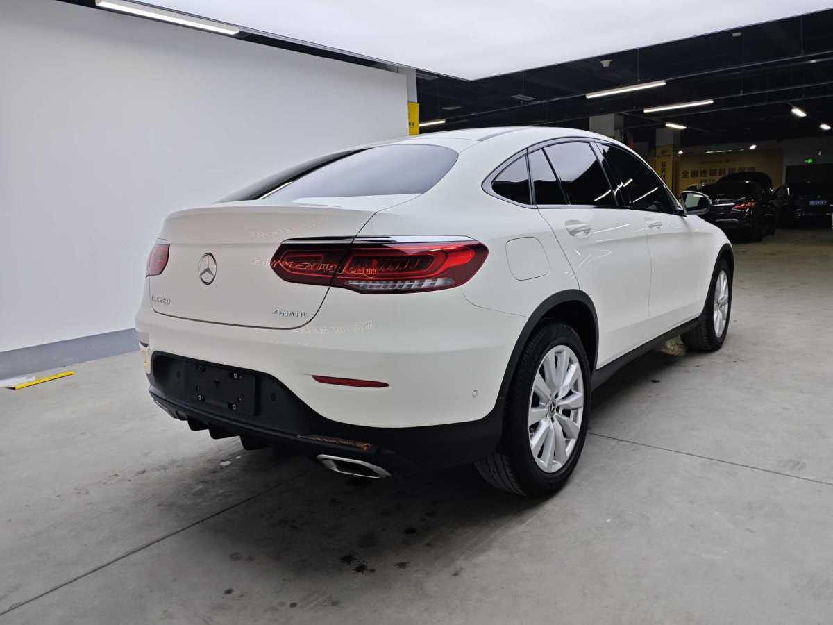 奔馳 奔馳GLC  2021款 GLC 260 4MATIC 轎跑SUV圖片