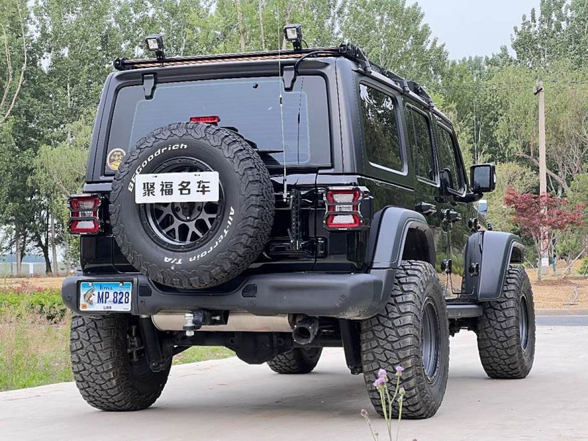 2022年5月Jeep 牧馬人  2024款 2.0T 羅賓漢四門版