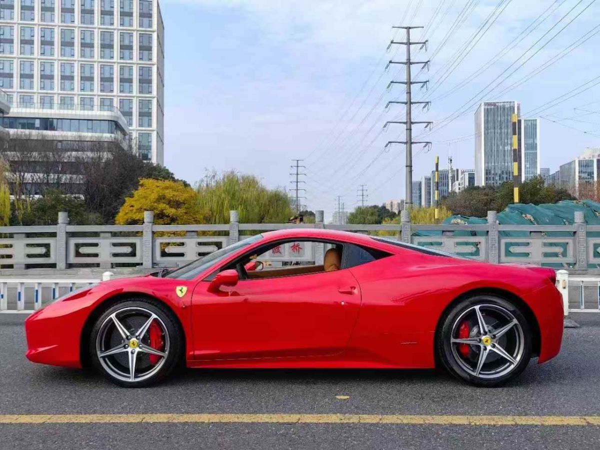 2014年1月法拉利 458  2014款 4.5L Speciale