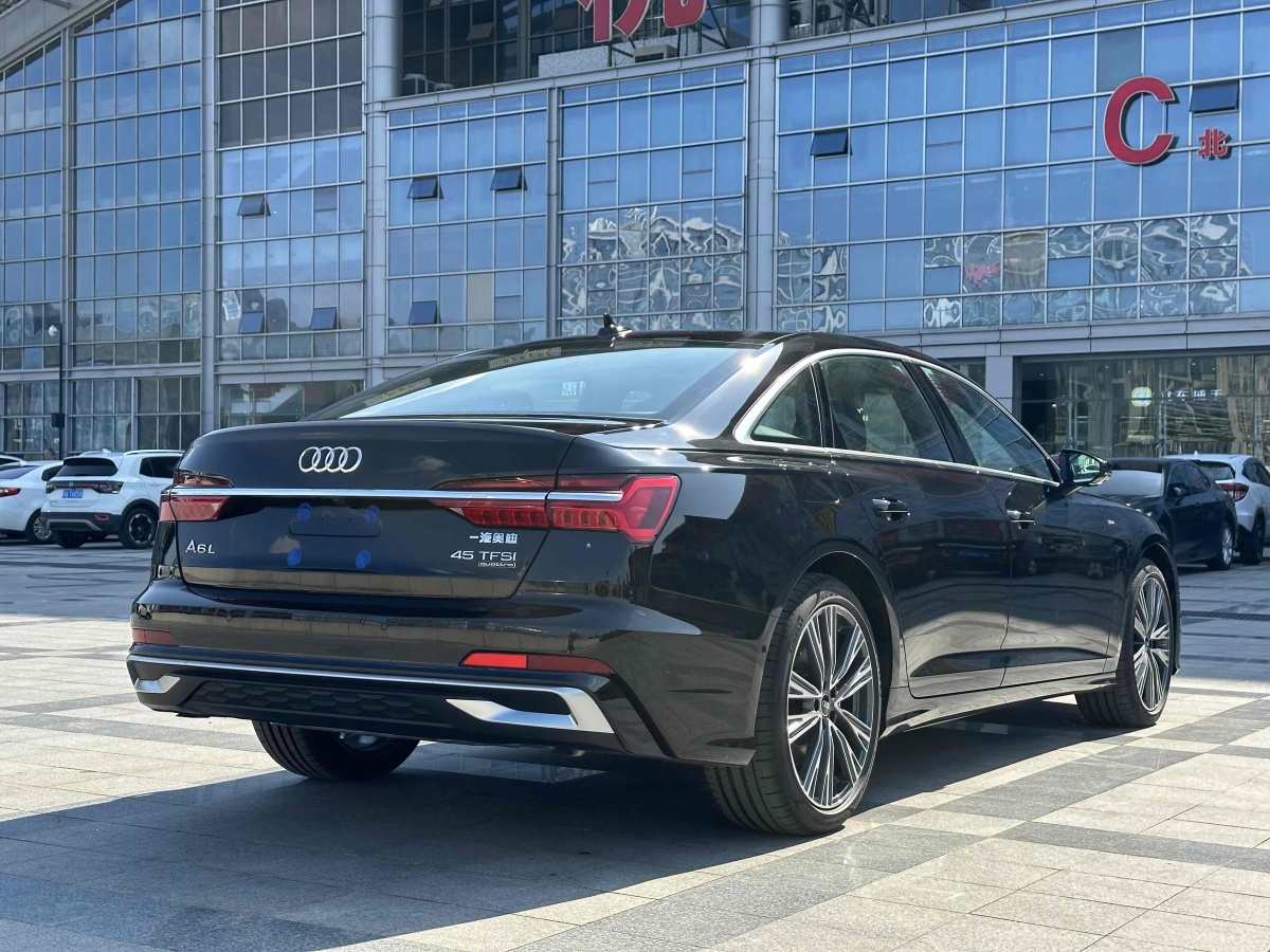 奧迪 奧迪A6L  2024款 45 TFSI quattro 臻選動感型圖片